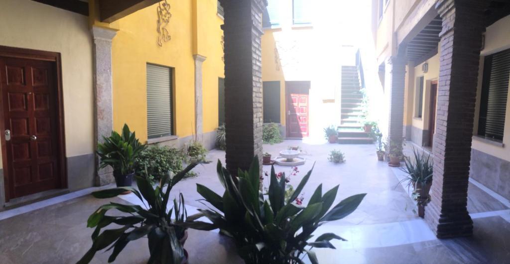 Apartamentos Puerta Real 格拉纳达 外观 照片