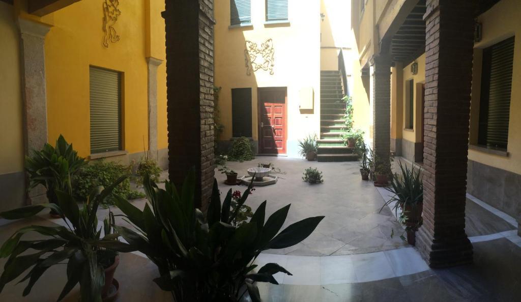 Apartamentos Puerta Real 格拉纳达 外观 照片