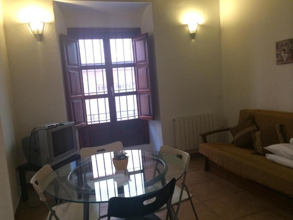 Apartamentos Puerta Real 格拉纳达 外观 照片