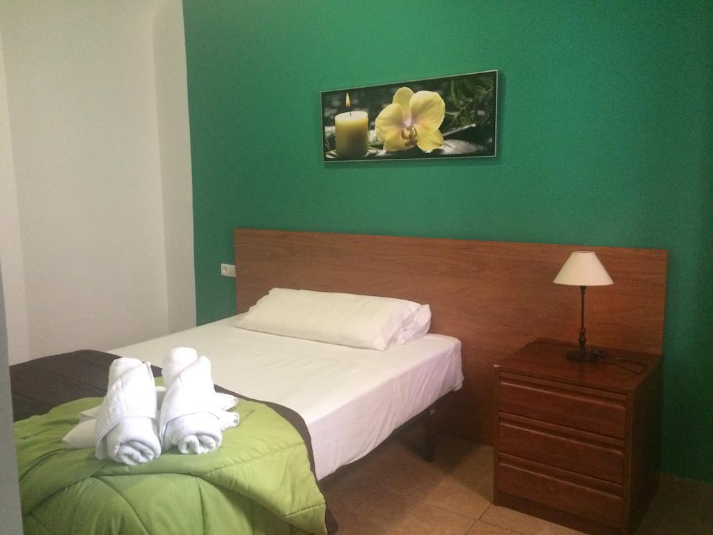 Apartamentos Puerta Real 格拉纳达 外观 照片